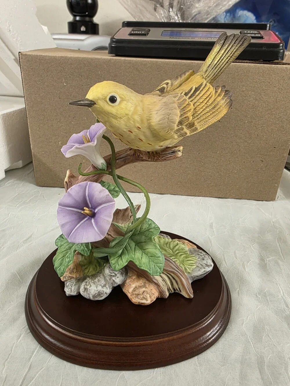 Songbird Serenade by Maruri Yellow WARBLER W/Morning glory 9832 New in box 1998.